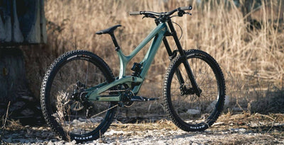 YT Tues MX CORE 2 CF Karbon Downhill Dağ Bisikleti 2026